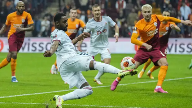 Булыкин — о матче с «Галатасарем»: «Локомотив» мог бы увезти победу из Стамбула