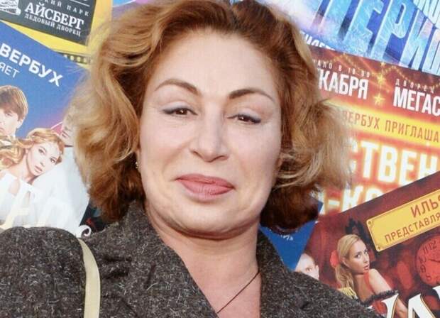 Младшей дочке Тимати — 8 месяцев: бабушка тепло поздравила внучку