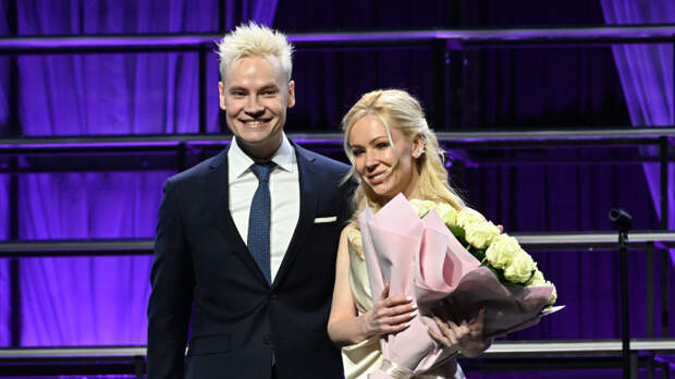 Пасхальная традиция: SНАМАN и Екатерина Мизулина освятили куличи