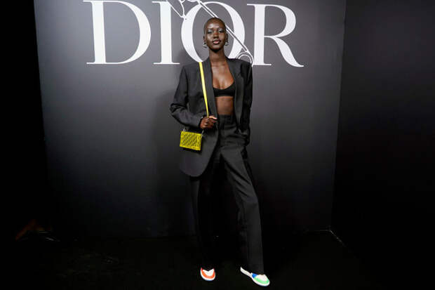 Кейт Мосс, Роберт Паттинсон, супермодели в одном нижнем белье и другие гости мужского показа Dior (фото 4)