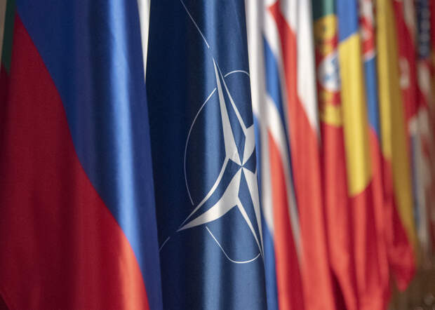 Политолог Сипров: НАТО угрожает России из-за страха остаться без ресурсов