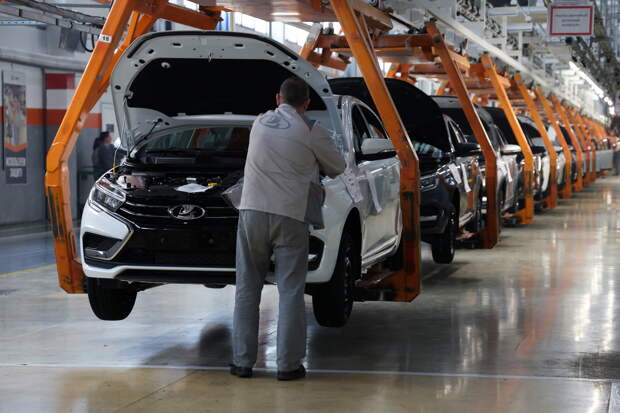 «АвтоВАЗ» вернулся к пятидневной рабочей неделе