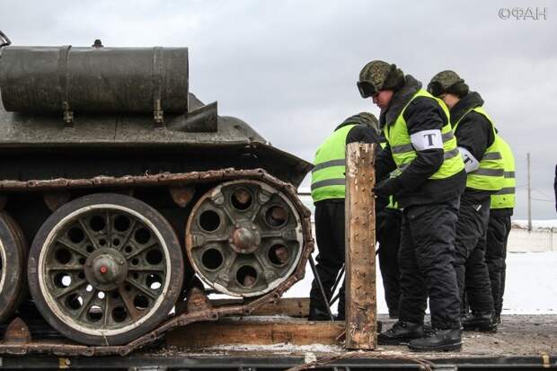 Эшелон пришел неделей раньше: состав с танками Т-34 из Лаоса встретили в Наро-Фоминске