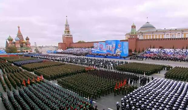 «Отношения Запада и РФ накалены, а Путин выводит на Красную площадь тысячи военных» - реакция зарубежной прессы на парад в Москве