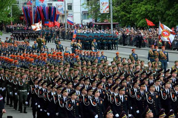 Парад Великой Победы в Донецке и Луганске 9 мая 2021 года