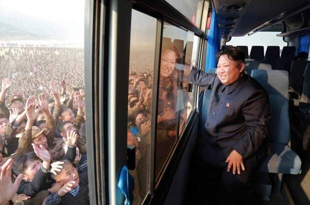 20 красноречивых снимков о том, как счастливо и весело живут люди в Северной Корее