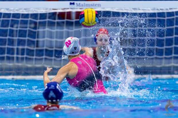 Ватерпольная «Уралочка» Златоуста победно начала 2026 год