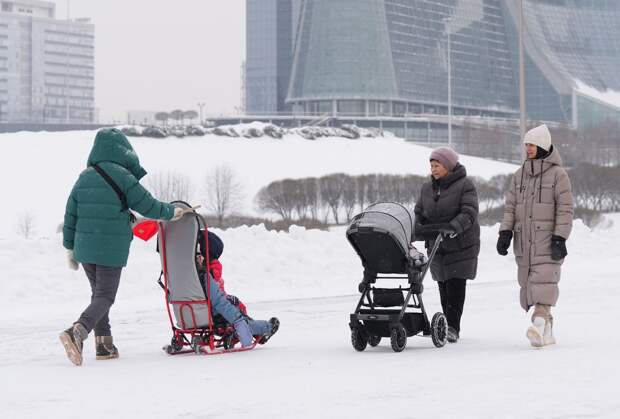 Путин поручил доработать меры соцподдержки семей с детьми
