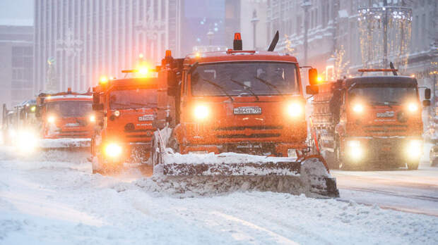В Москве объявили желтый уровень погодной угрозы из-за мощного снегопада