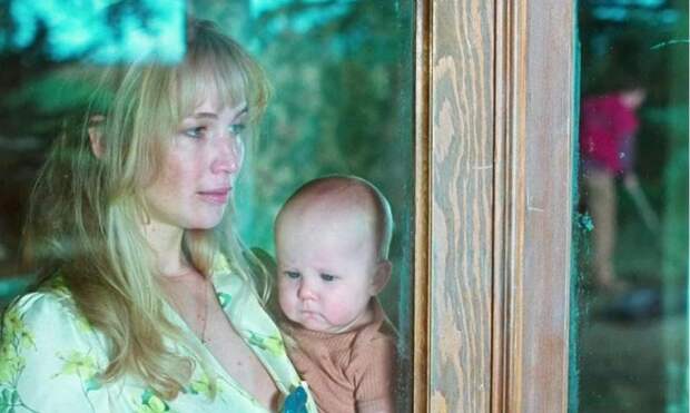 Предлагайте конкретную помощь и не давайте непрошенных советов: как поддержать женщину, столкнувшуюся с послеродовой депрессией