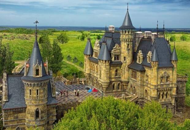 Замок Гарибальди - самый красивый готический замок в России (10 фото) Замок Гарибальди - самый красивый готический замок в России (10 фото)