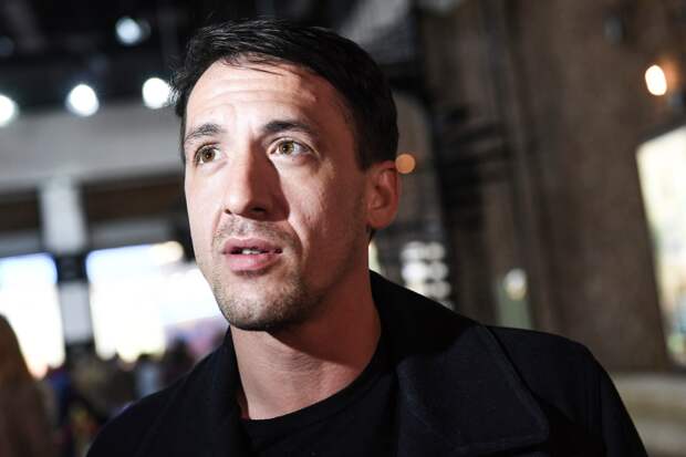 «Поливает грязью президента». Уехавшему в Латвию актеру Смольянинову дали восемь лет колонии по делу о фейках про армию