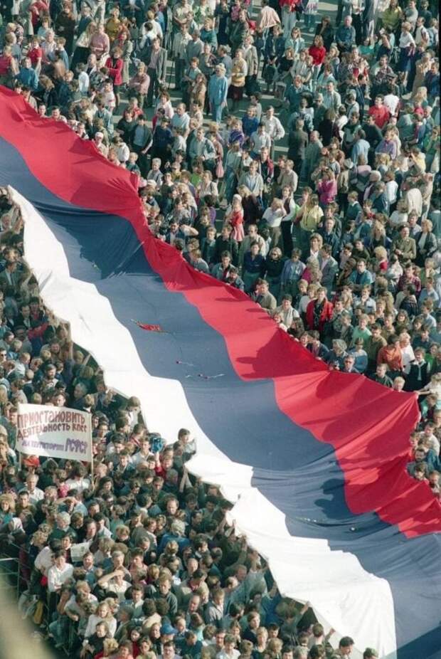 Подборка атмосферных снимков из 90-х
