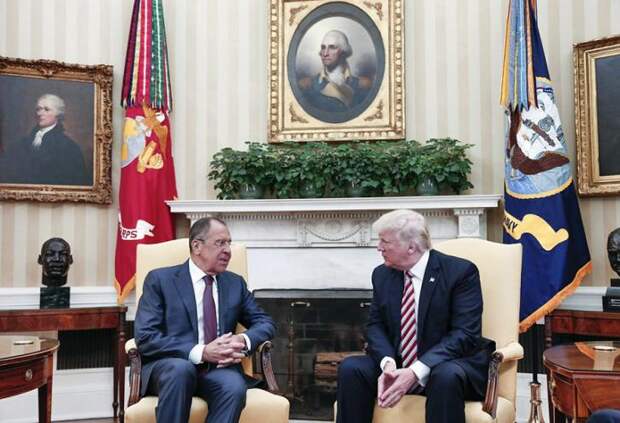 Советник Трампа раскрыл позицию США по России Советник Трампа раскрыл позицию США по России