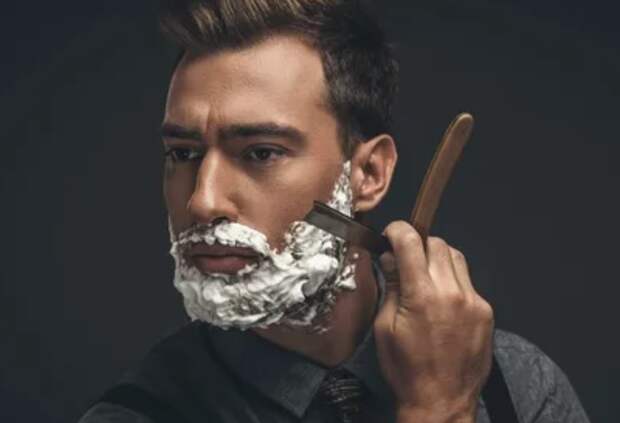 Брадобрей оказывает услугу мужчинам, которые не умеют бриться самостоятельно, но должен ли он бриться сам / Фото: i.pinimg.com