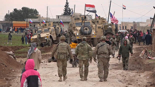 Русские, спасайте, убивают!: В Сирии толпа мирных жителей едва не растерзала американцев
