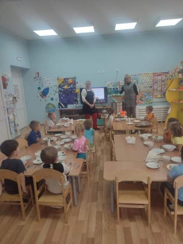 В средней группе Незабудки прошло занятие о вкусной и здоровой пище. 03
