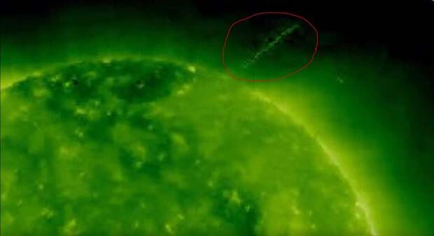 Уфологи снова обнаружили огромный НЛО на орбите Солнца