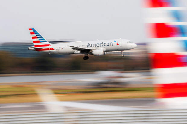 Экипаж самолета попытались ослепить таинственным лазером в небе над США