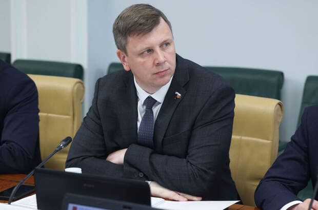 Сенатор предложил организовывать в России курсы наставников