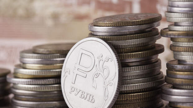 «Обстановка складывается благоприятно для рубля»: почему курс доллара опустился рекордно за четыре месяца