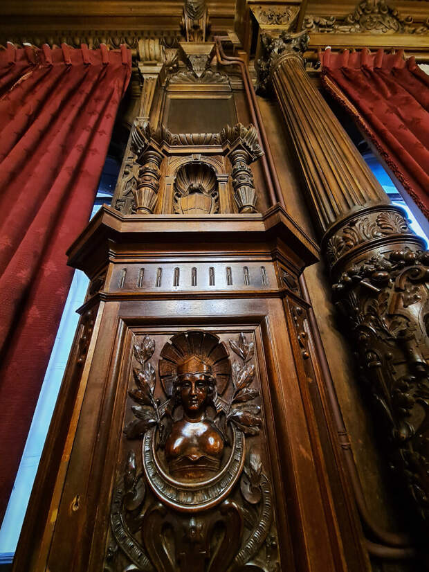 Фото: Парадная гостья