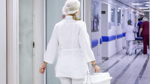 Как будут работать поликлиники в майские праздники 2026 года: полный гид