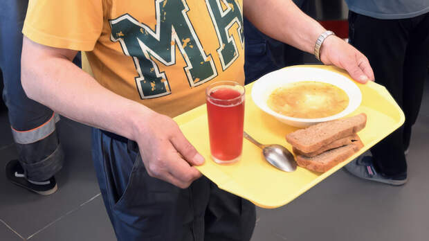 Пермский Роспотребнадзор проверяет столовую Кунгура после жалоб на отравления