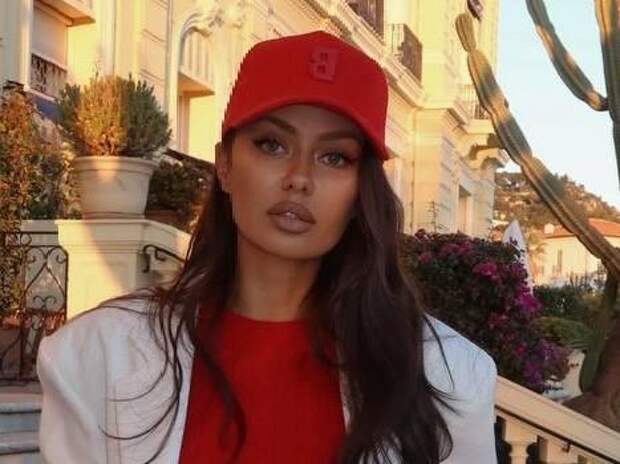 Морщины не исчезли, появились шишки на лице: Боня унизила доктора, который изуродовал ее маму 1,5 года назад