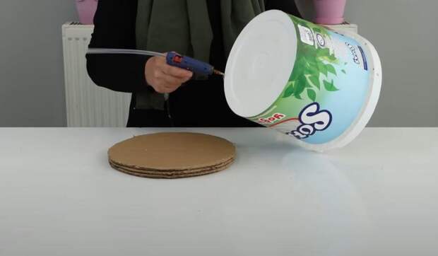 Как из пластикового ведра сделать оригинальное кашпо для сада и дачи