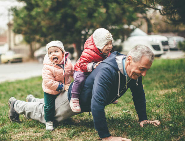 Как отправить ребенка отдыхать с бабушкой и дедушкой и не сойти с ума
