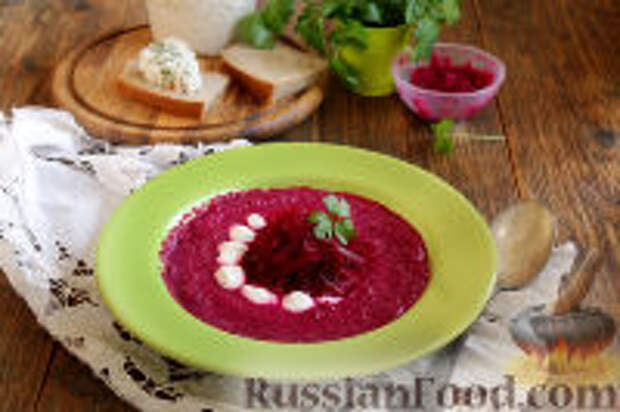 Фото к рецепту: Свекольный суп (зупа буракова)