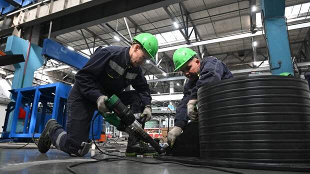 «Новая реальность для властей и бизнеса»: в ЦБ заявили о беспрецедентной нехватке рабочей силы в России