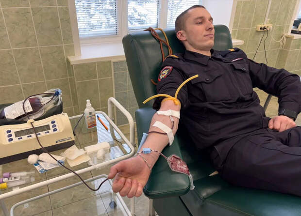 Тульские полицейские стали донорами крови