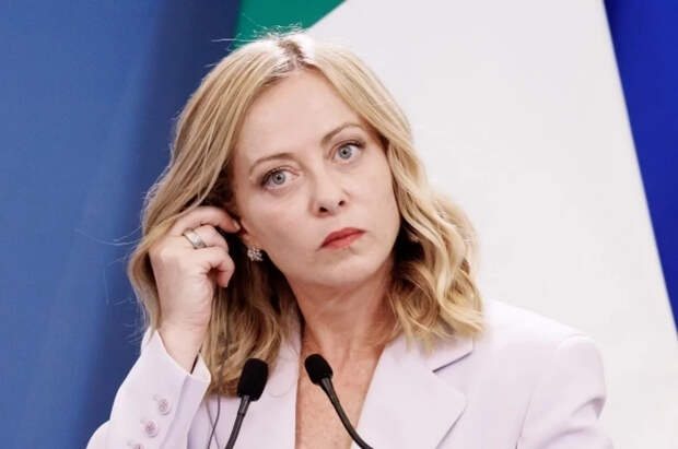 Епархия Рима проводит проверку из-за фрески с лицом Мелони в церкви