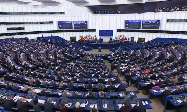 Евросоюз после паузы одобрил выделение Украине кредита на 90 млрд евро