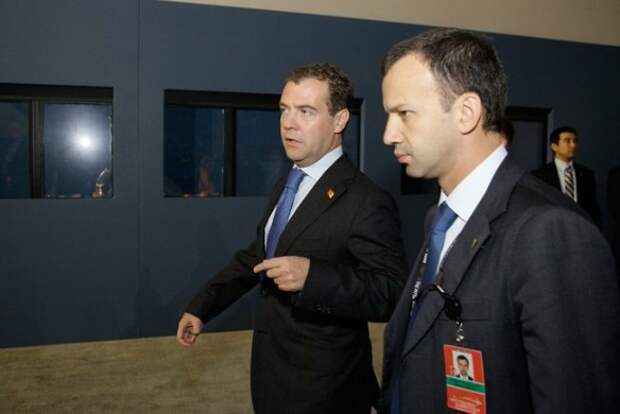 Аркадий Дворкович и Дмитрий Медведев. Фото: wikipedia.org