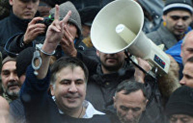 Саакашвили обогнал Порошенко в рейтинге украинских блогеров