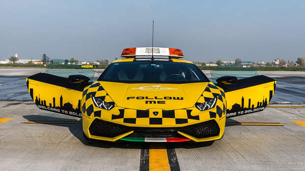 Lamborghini Huracan поступил на службу в аэропорт