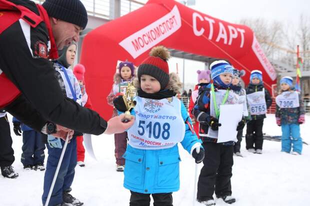 Во время награждения спортсменов «Лыжня России-2019» / Фото: Ярослав Чингаев, «Юго-Восточный курьер»