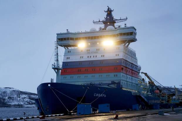 «Росатом» направил атомный ледокол «Сибирь» в Финский залив