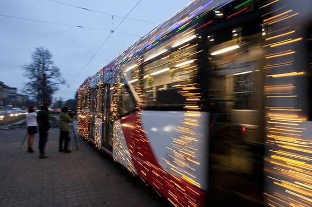 Общественный транспорт перевез 34 млн петербуржцев за новогодние праздники