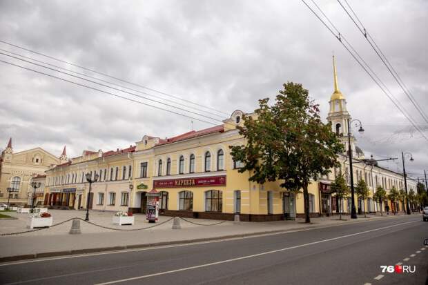 Центр Рыбинска с новыми вывесками и фонарями оценил и известный дизайнер Артемий Лебедев Центр Рыбинска с новыми вывесками и фонарями оценил и известный дизайнер Артемий Лебедев