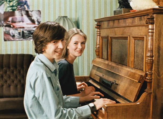 «Курьер» 38 лет спустя. Где сейчас кумиры советских подростков Дунаевский и Немоляева