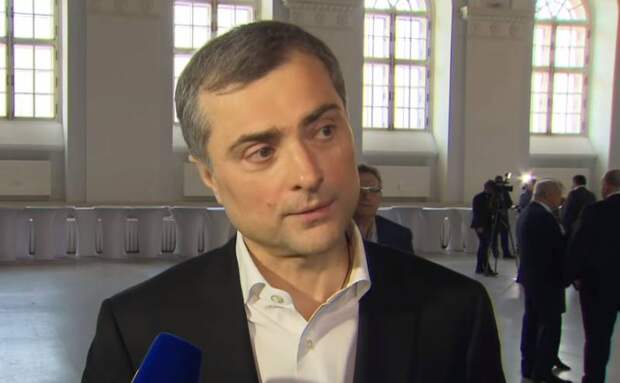 Обнуление сроков: в сети обсуждается мнение Суркова о президентских полномочиях