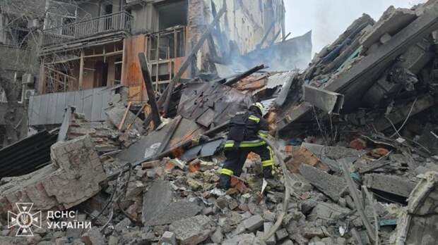 "Искандеры" или взрыв изнутри? В Хаькове взлетел на воздух торговый центр, где располагались боевики