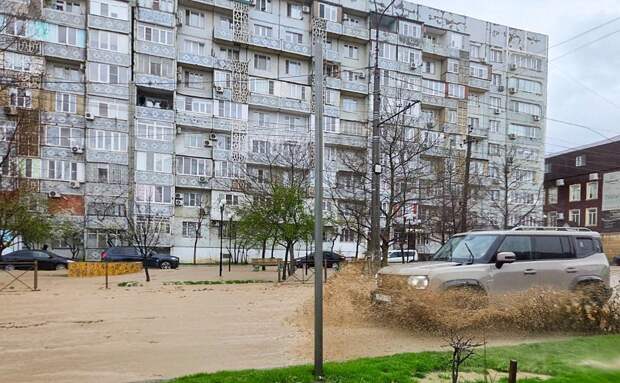 «Такого не было никогда»: как Дагестан справляется с наводнением века