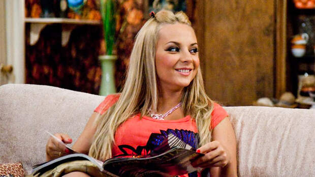 «Невозможно рулить по телефону болезнь ребенка»: Дарья Сагалова объяснила, почему променяла карьеру на семью