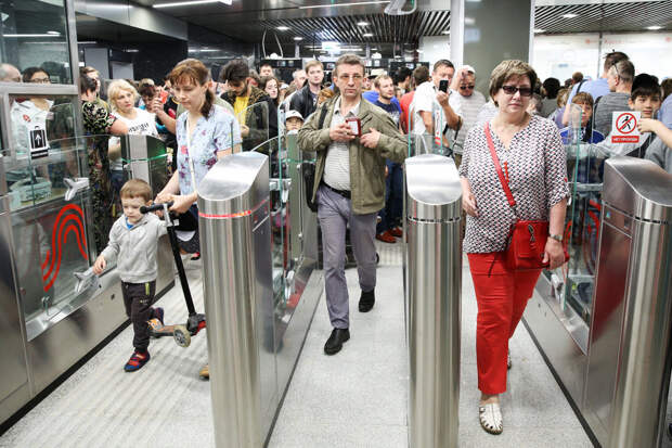 Что происходит в метро ночью?