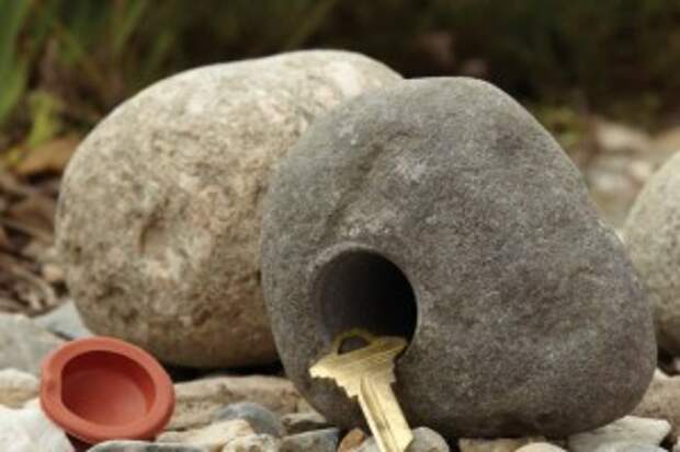 rock-key-holder-660x440